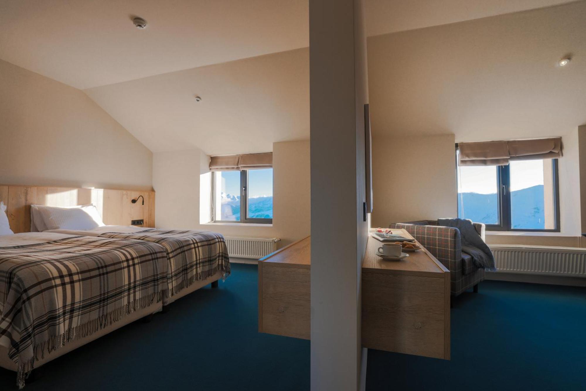 Alpina Hotel Gudauri Exteriör bild